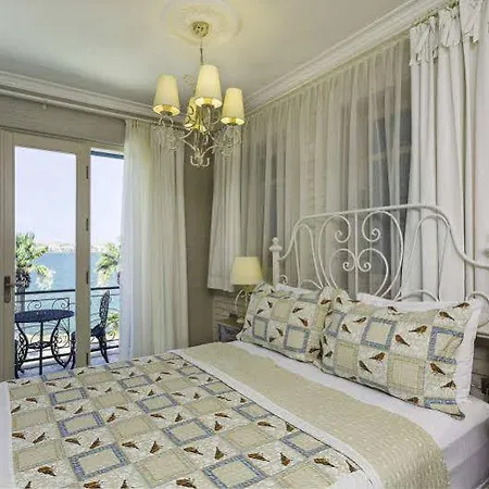 Karamela Hotel
