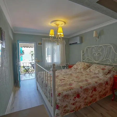 Karamela Hotel 3*