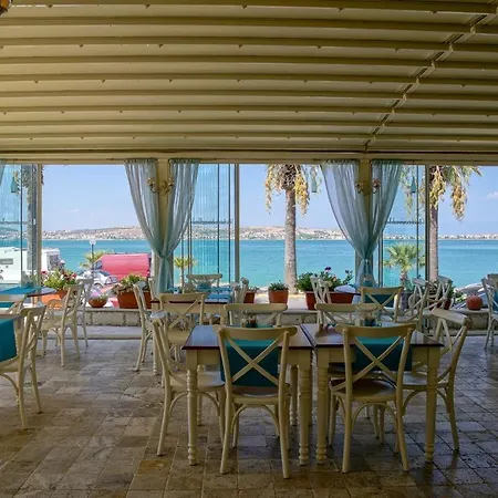 Karamela Hotel