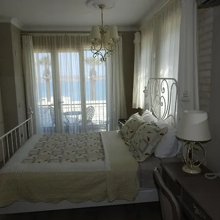 Karamela Hotel Ayvalı