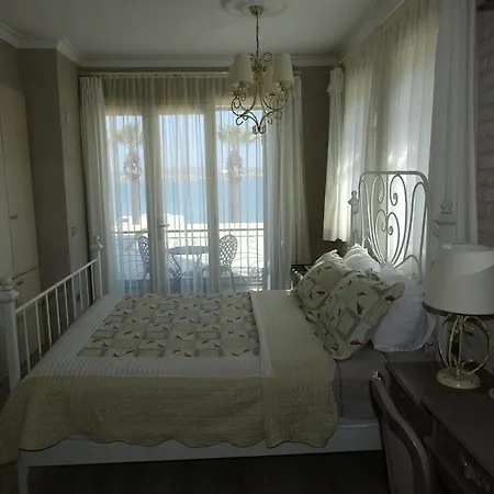 Karamela Hotel
