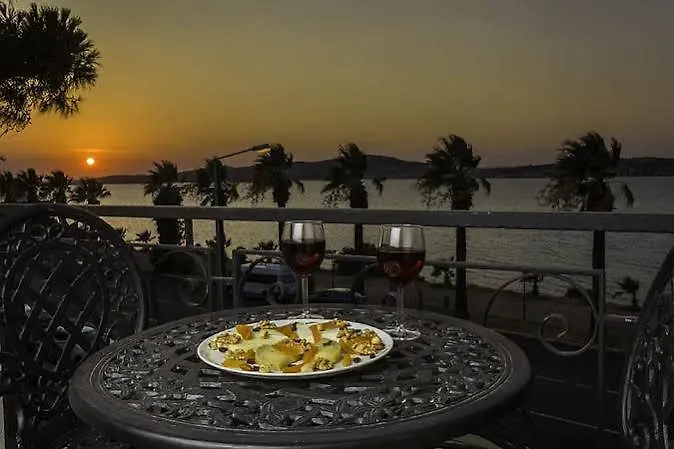 Ξενοδοχείο Karamela 3*