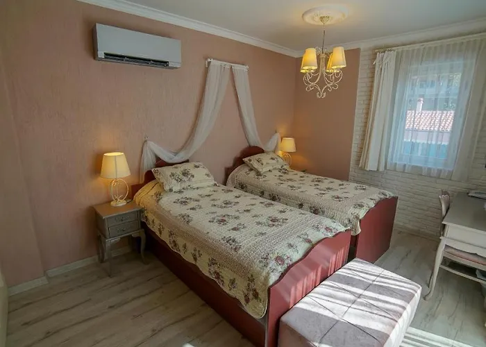 Ξενοδοχείο Karamela 3*