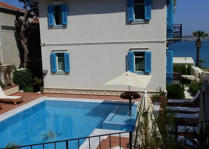 Ξενοδοχείο Karamela 3*